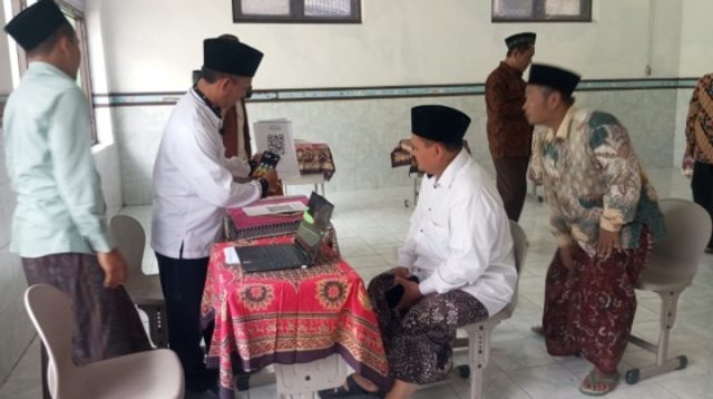 Panitia Muktamar Nadhlatul Ulama yang ke-35 terlihat percepat simulasi dalam rangka sukseskan acara Muktamar di Jombang.